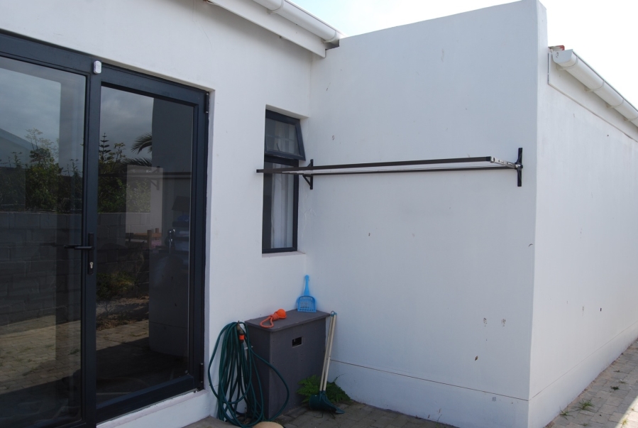 To Let 4 Bedroom Property for Rent in Country Club Western Cape